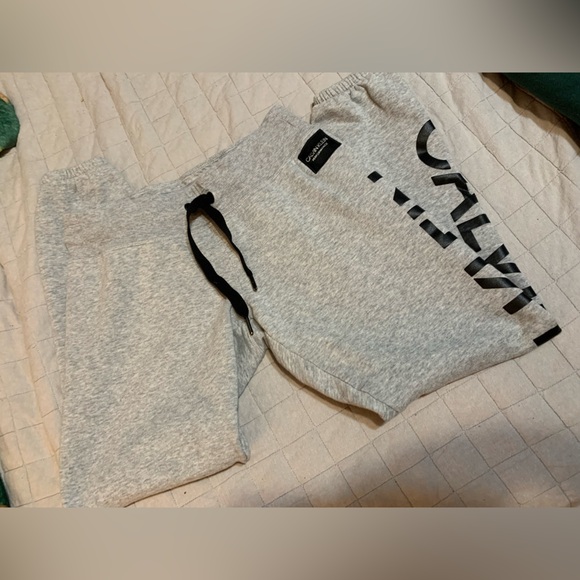 Calvin Klein performance joggers - Picture 1 of 4